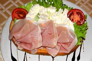 Bruschette & Piadine / Sandwiches - Cin Cin Bar Restaurant & Cafe' - MILAN
