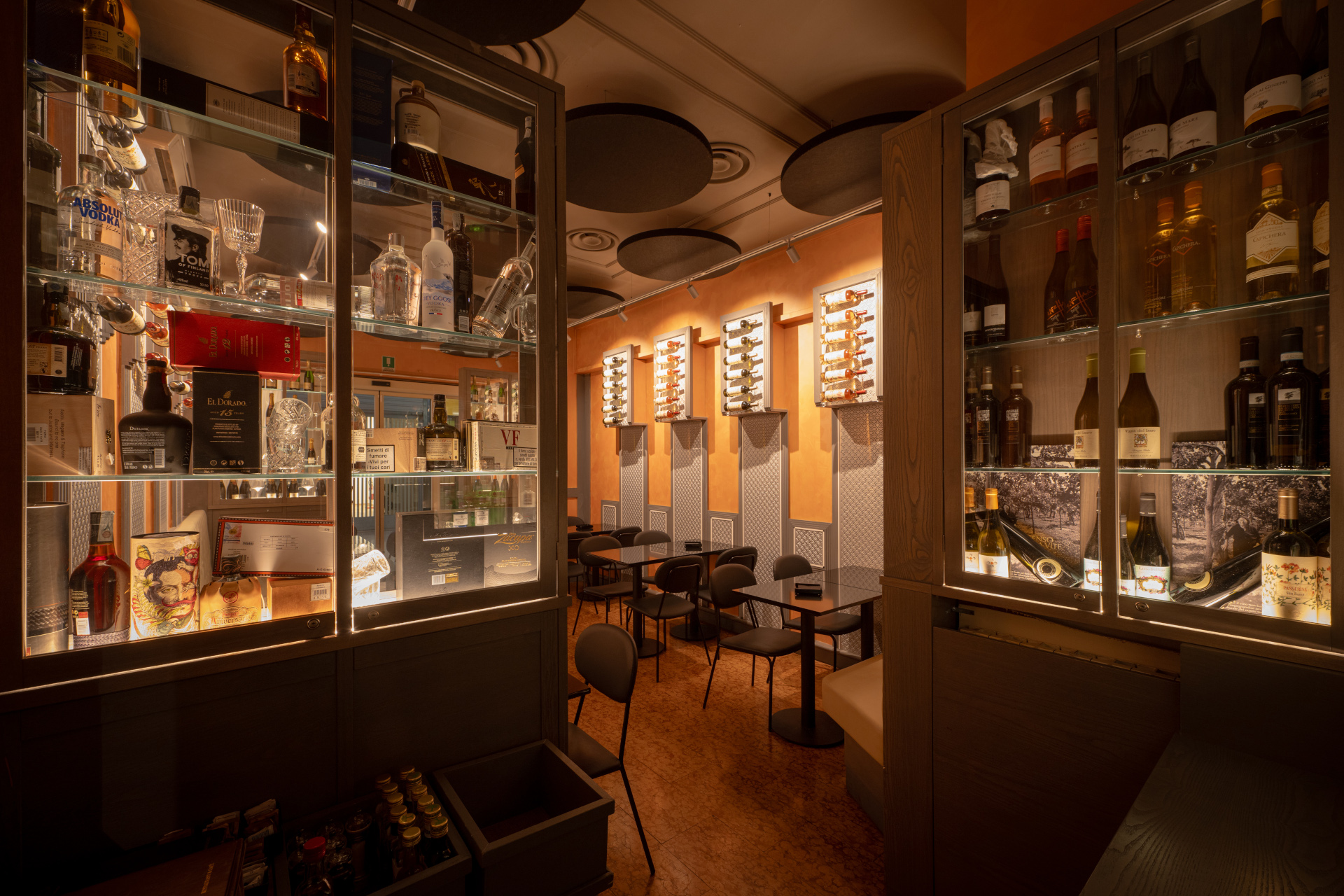 Cin Cin Milano - Cafeteria Restaurant Cocktail Bar