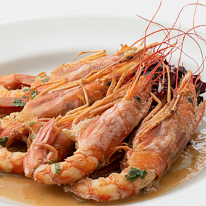 Flambeed prawns with cognac