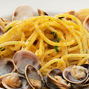 Spaghetti with clams and bottarga